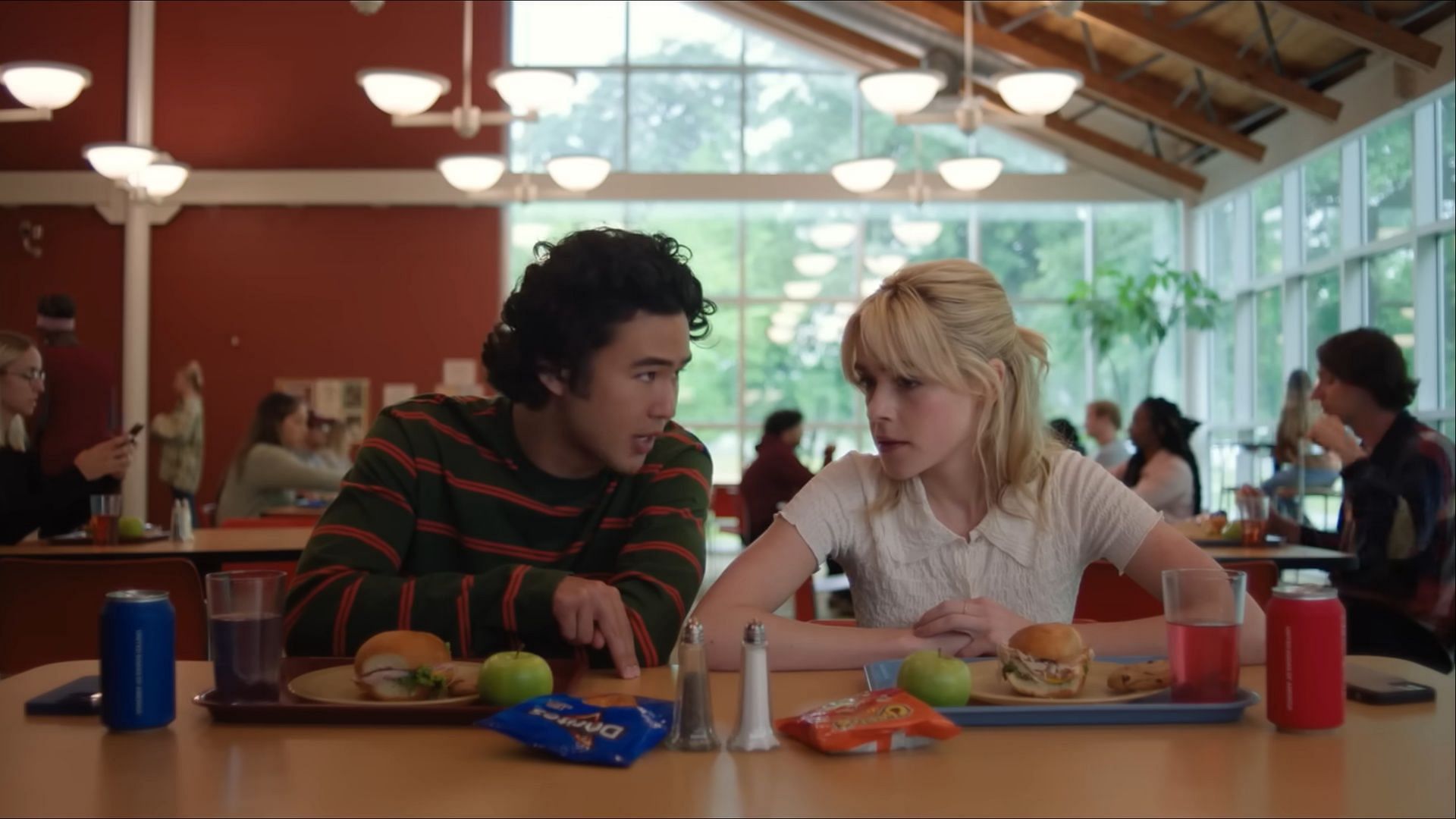 Nico Hiraga as Ben and Kiernan Shipka as Jamie in Sweethearts (Image via Max)