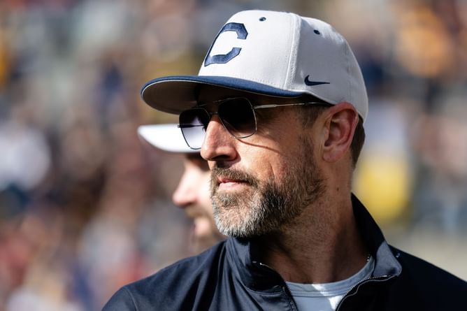 Aaron Rodgers pinpoints exact moment he thought 'something crazy was going down' before Jets fired GM Joe Douglas