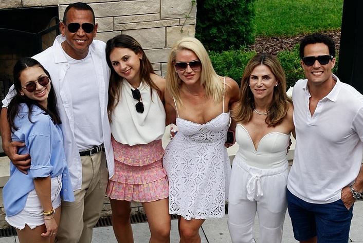 Alex Rodriguez Girlfriend and Family Pictures