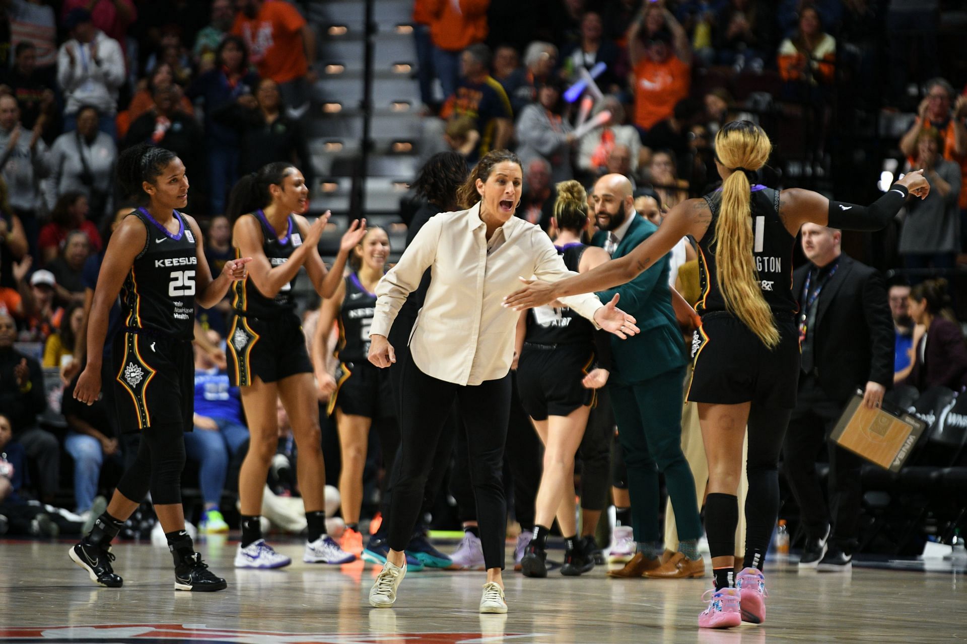 WNBA: SEP 25 Playoffs First Round Indiana Fever at Connecticut Sun - Source: Getty