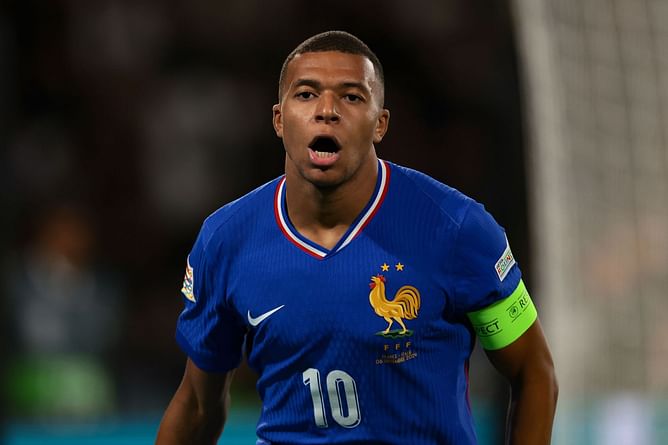 “It’s a punishment, it’s a sanction!" - Pundit claims Didier Deschamps has dropped Kylian Mbappe from France team