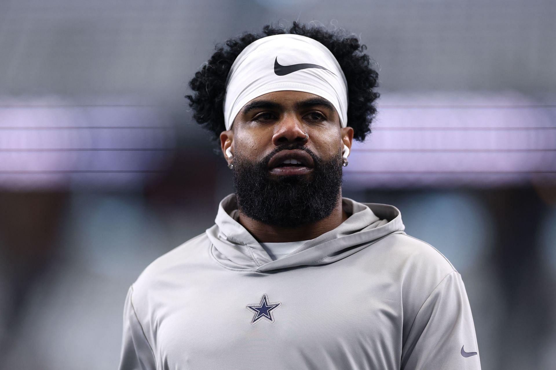 Should I drop Ezekiel Elliott? Week 11 Fantasy projection and Start/Sit