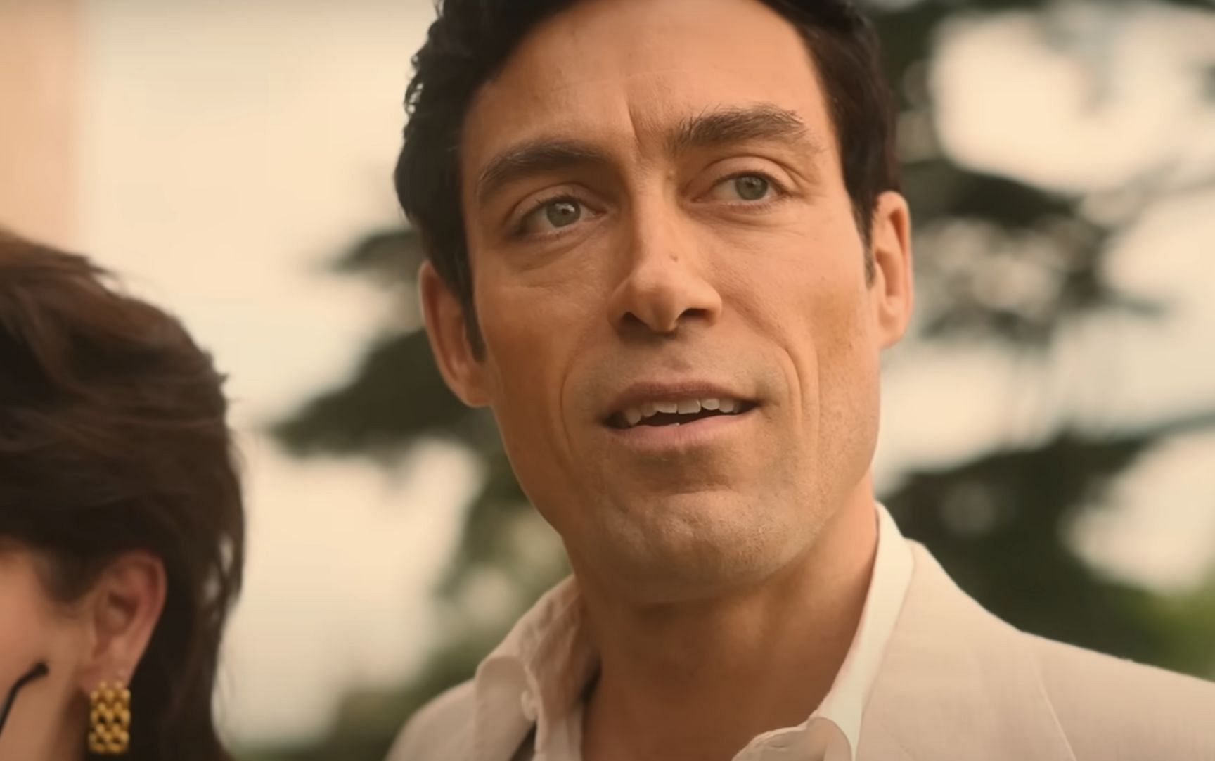 Alex Hassell (Image via Youtube/@Hulu)