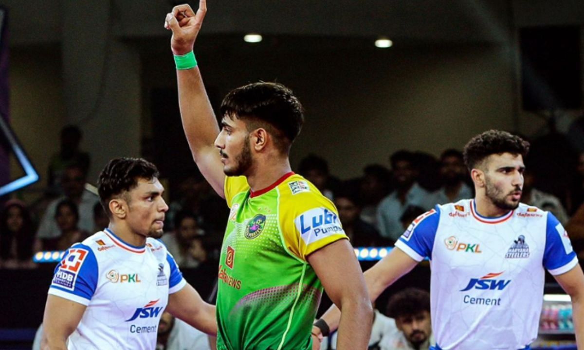 देवांक का परफॉर्मेंस काफी शानदार रहा है (Photo Credit - Instagram/patnapirates)