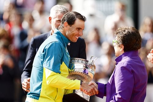 Billie Jean King presents Rafael Nadal with the 2022 French Open trophy (Image: Getty)