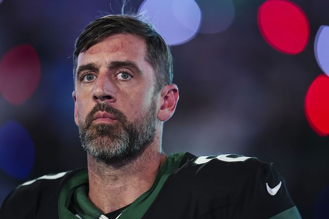 "Sit down, you phony": Cousin Sal torches Aaron Rodgers after Jets fall to 3-8