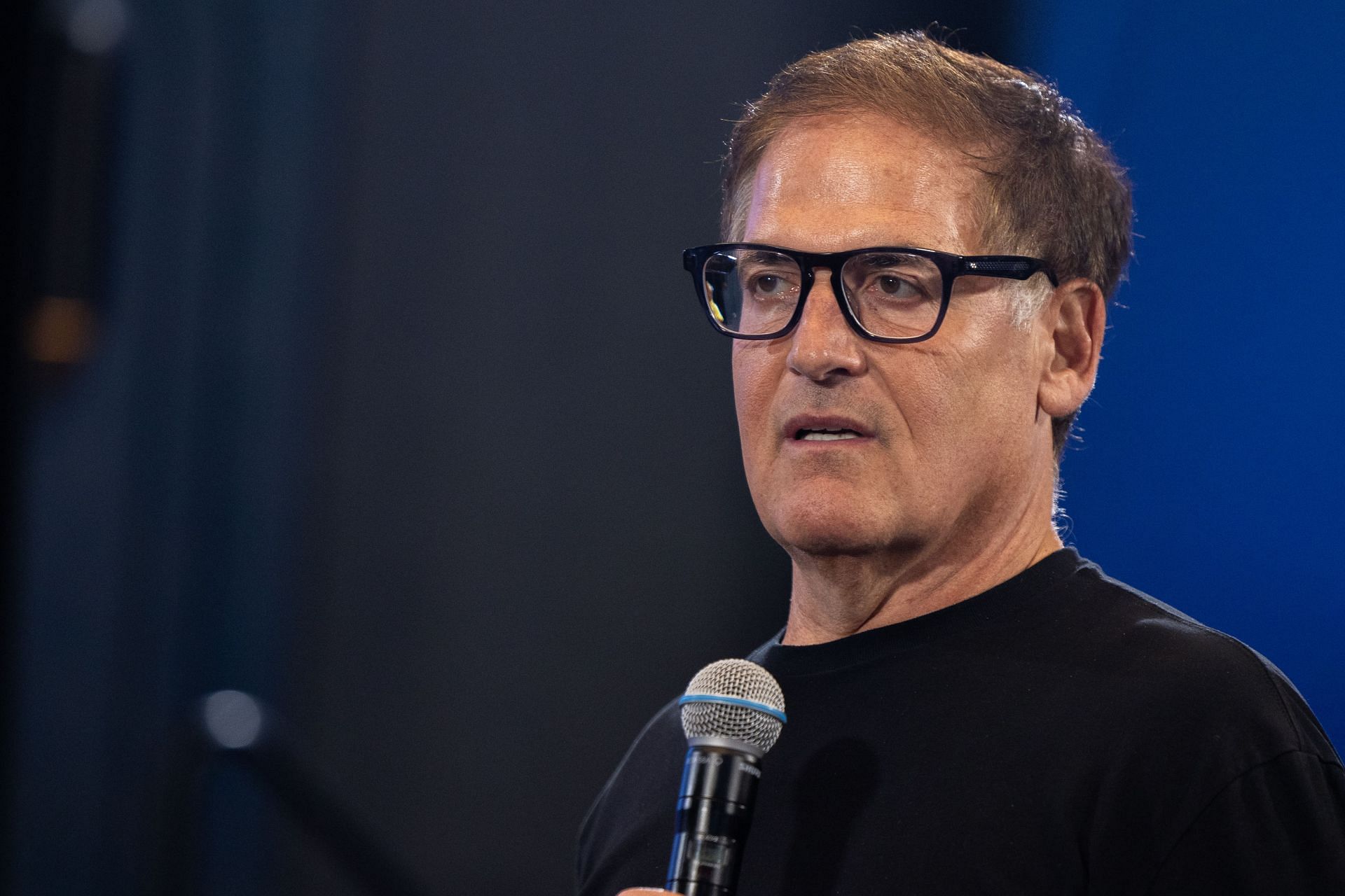 Mark Cuban answers questions as part of the Harris-Walz campaign in Georgia. (Image via Getty)