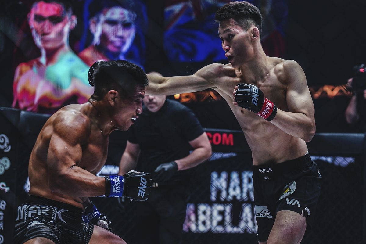 FREE FULL FIGHT: Kwon Won Il takes Mark Abelardo to school with vicious knockout finish in Singapore -- Photo by ONE Championship