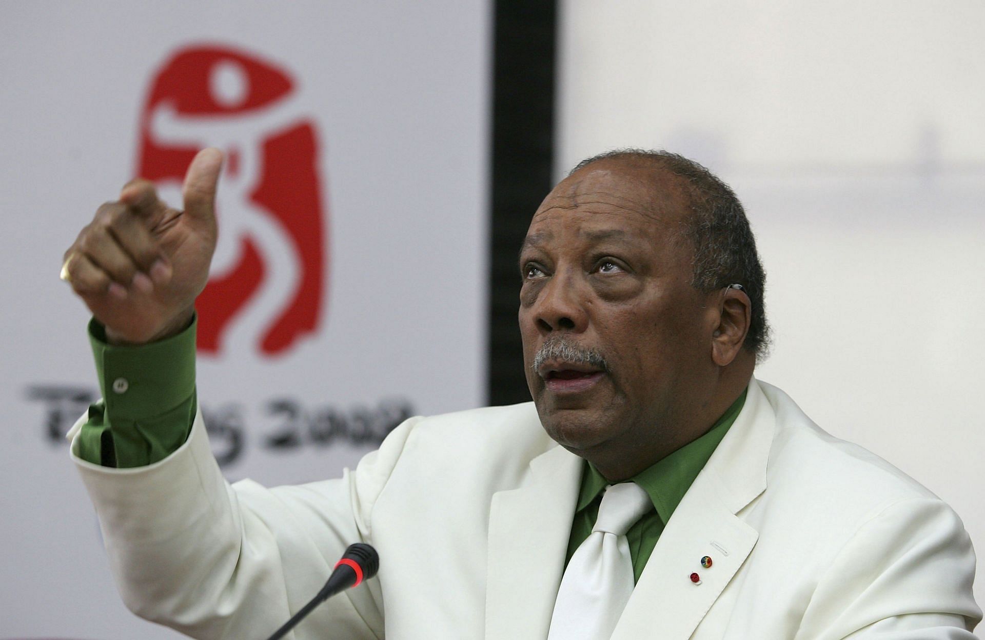 Quincy Jones Attends A Press Briefing For The 2008 Beijing Olympics - Source: Getty