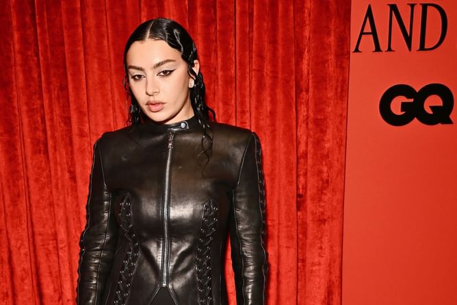 What is the viral Apple Dance? Celebrities show off their moves at Charli XCX's Time Square concert