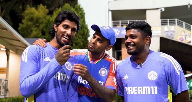 [Watch] "Naya cricketer aur ek aaya hai" - Suryakumar Yadav, Sanju Samson, and Tilak Varma wish Rohit Sharma for second child