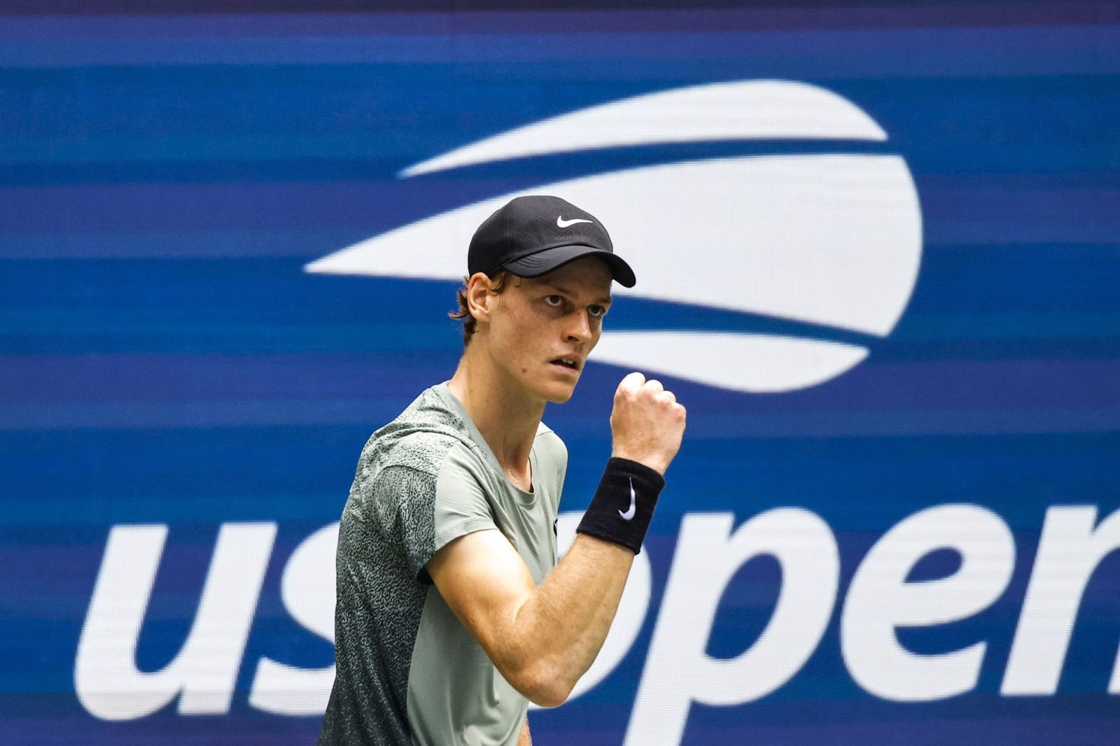 WATCH: Jannik Sinner’s mother Siglinde sheds tears, father Hanspeter ...