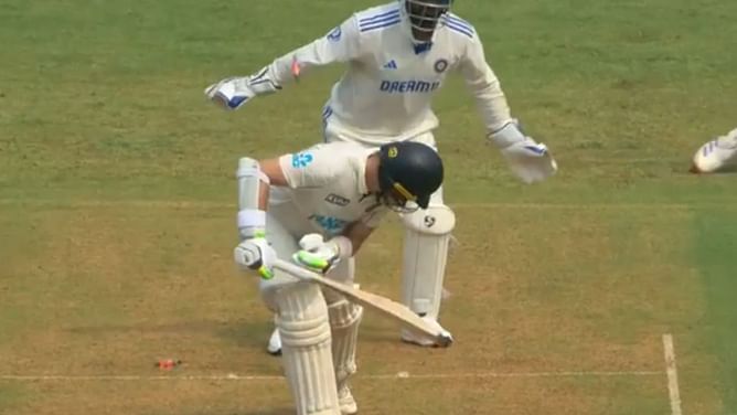 [Watch] Tom Latham bowled for 28 by a brilliant Washington Sundar delivery in 3rd IND vs NZ 2024 Test