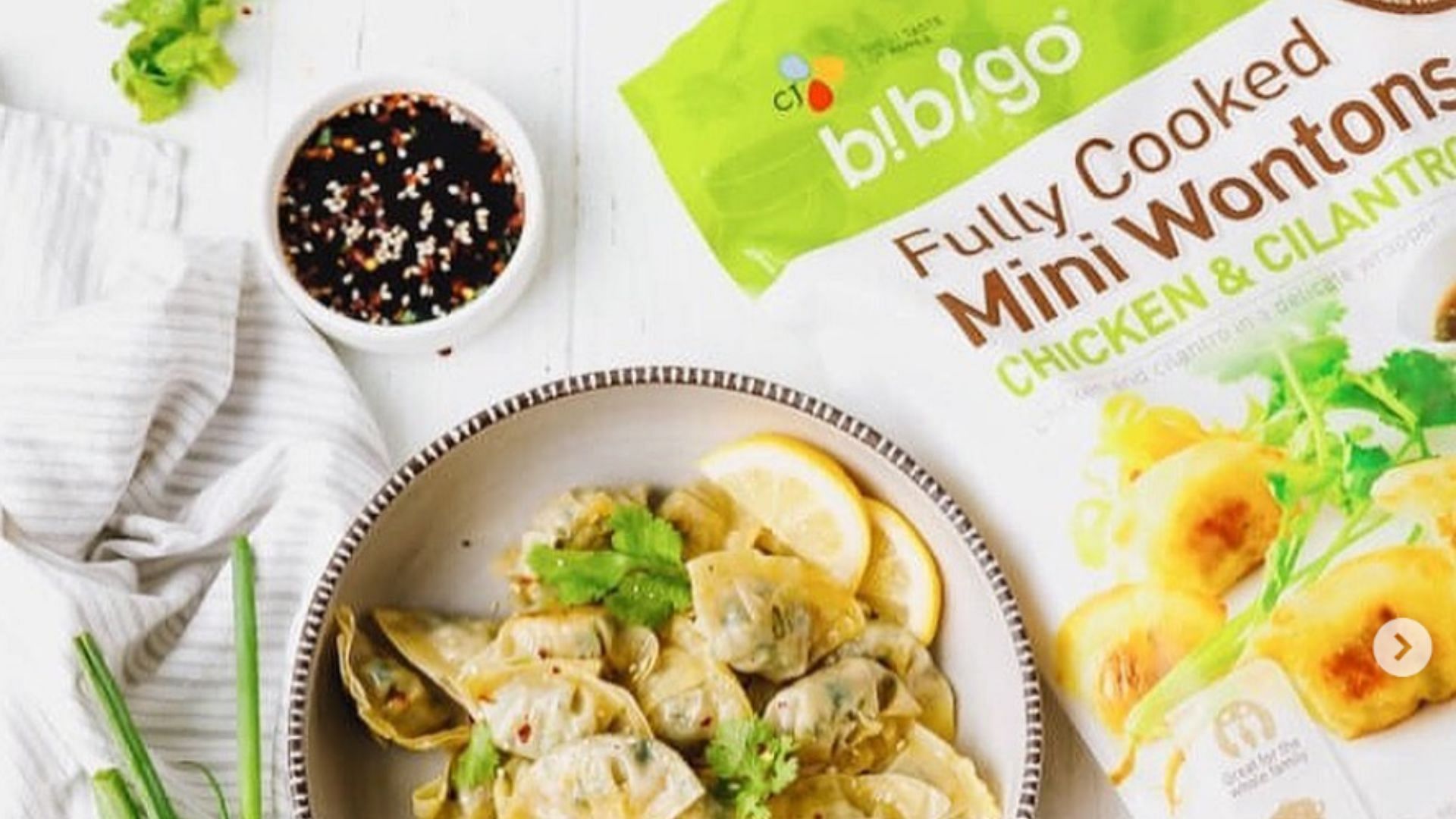 Chicken and Cilantro Mini Wontons by Bibigo (Image via Instagram/@bibigousa)