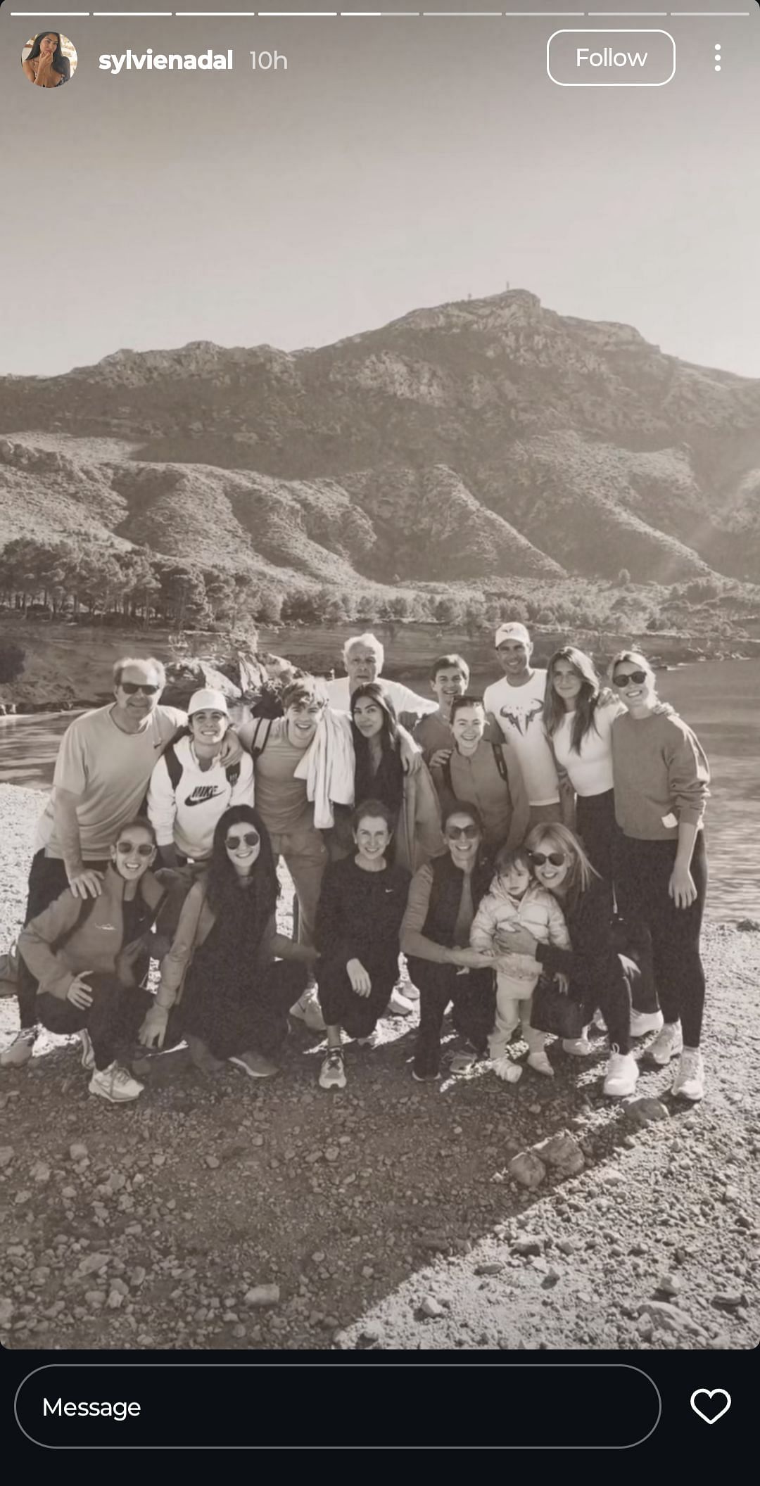 In frame: The Spaniard (third from top right), his wife Maria (second from top left), his mother and son (bottom right) - Image Source: Instagram