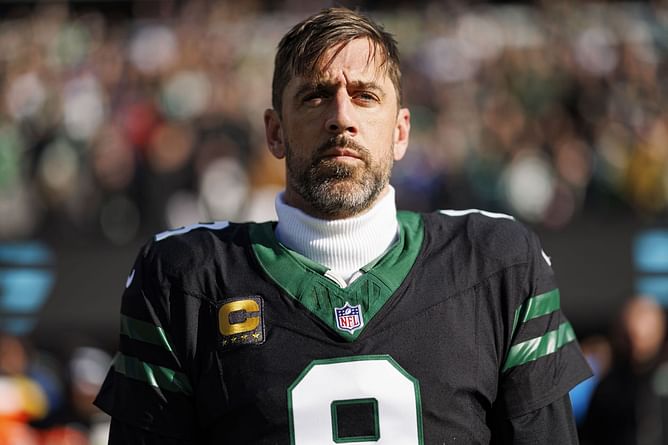 "I've done that a few times": When Aaron Rodgers faked helmet issues to override head coach decisions