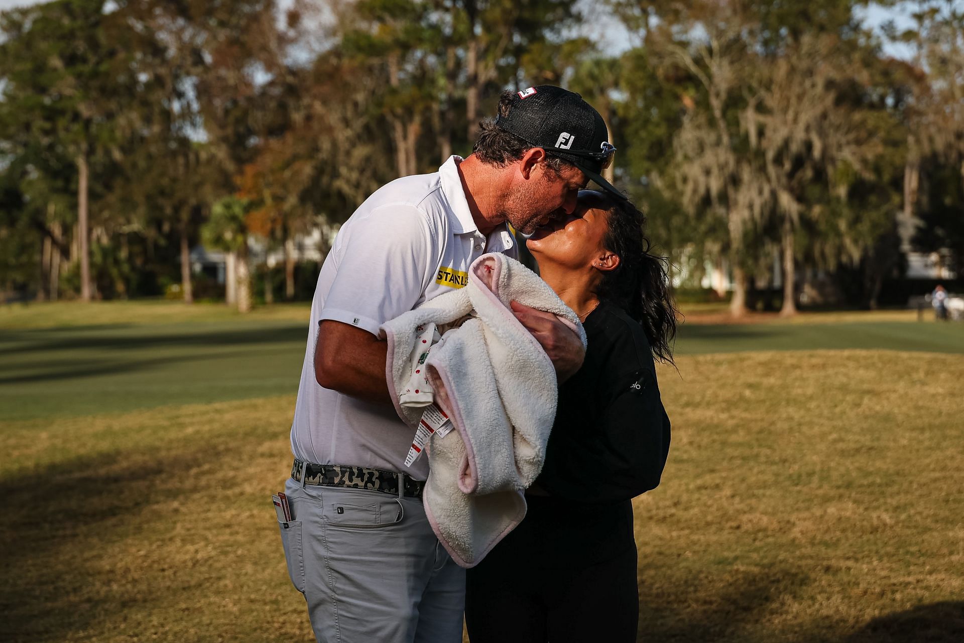 Lanto Griffin kisses his wife after getting the PGA Tour Q School. (Image Source: Getty)