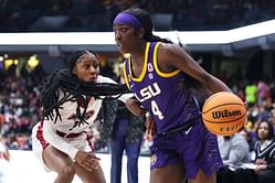 "She said normally it's only 322 fans": Flau'jae Johnson's mom Kia Brooks beams with pride over electric LSU vs. UIC fan turnout