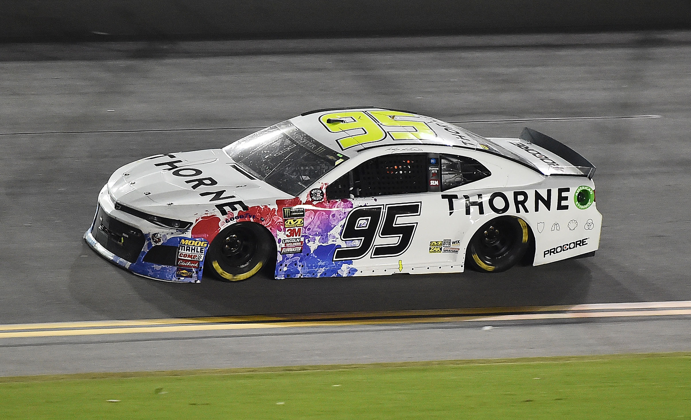  Kasey Kahne (95) during the Coke Zero Sugar 400 at Daytona International Speedway. - Source: Imagn