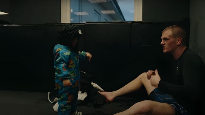 Jamahal Hill shares four-word reaction to Ian Machado Garry's son impersonating Max Holloway