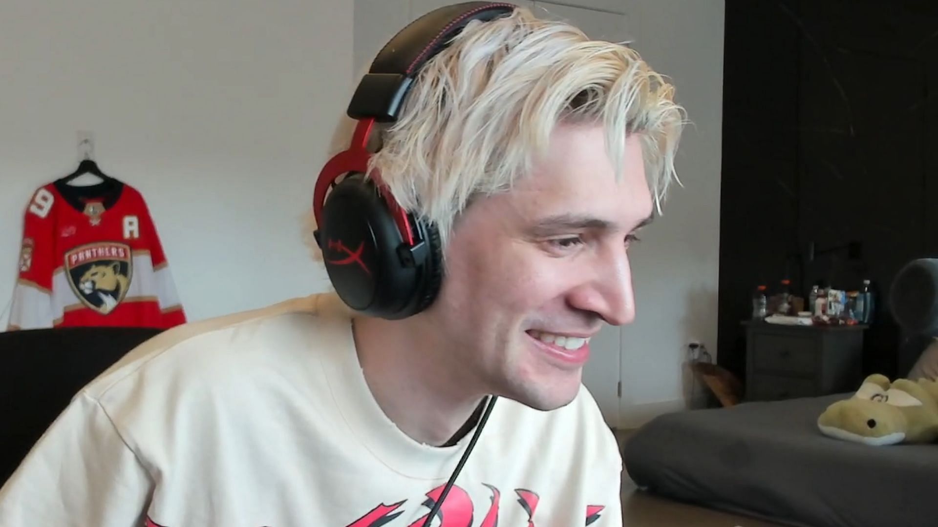 xQc went off at Mizkif after the latter claimed Kick will be &quot;dead&quot; following Adin Ross leaving the platform (Image via xQc/Twitch)