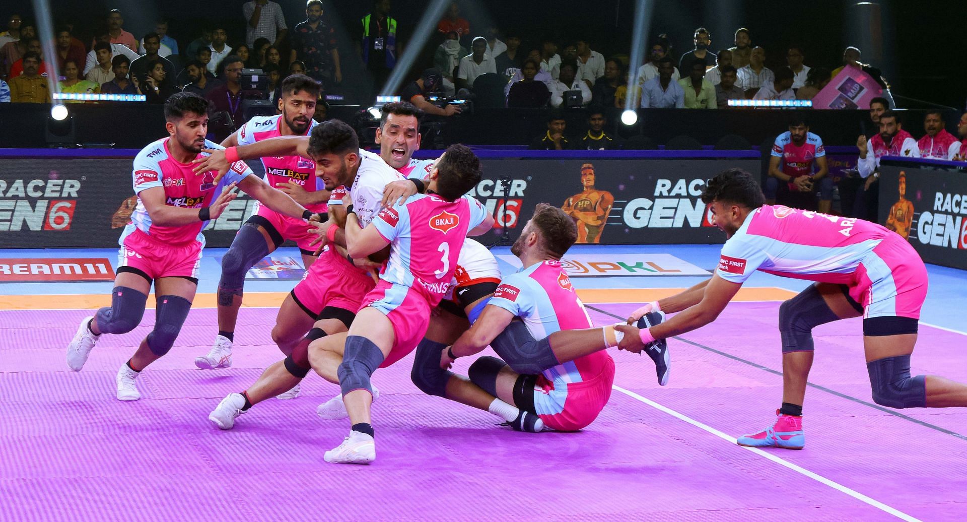 Jaipur Pink Panthers tackle Gagana Gowda