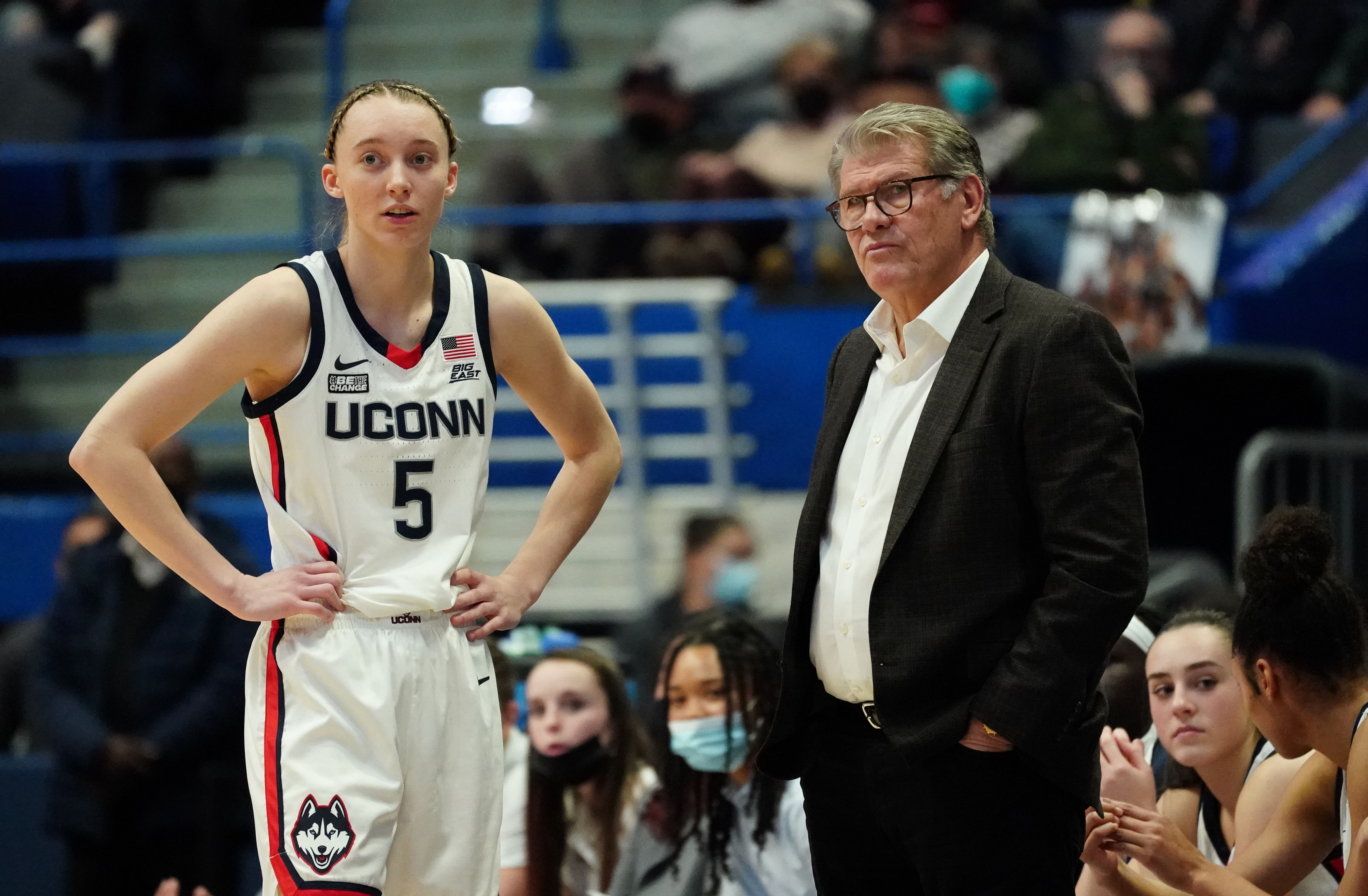 UConn Huskies head coach Geno Auriemma talks with guard Paige Bueckers (#5) from the sideline as they take on the St. John&#039;s Red Storm in the second half at XL Center. Photo: Imagn