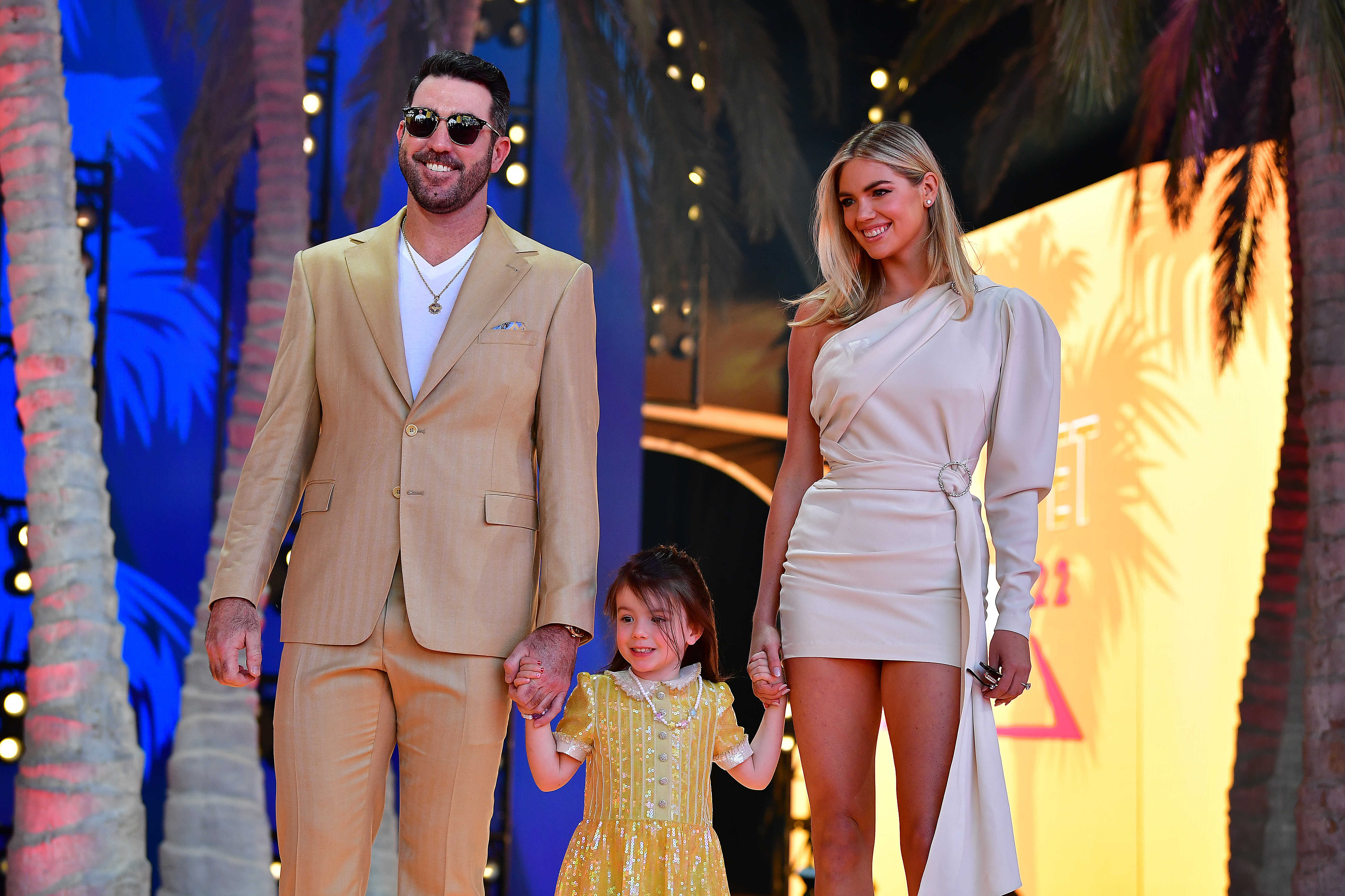 MLB: Justin Verlander, Kate Upton, and Genevieve (Photo via IMAGN)