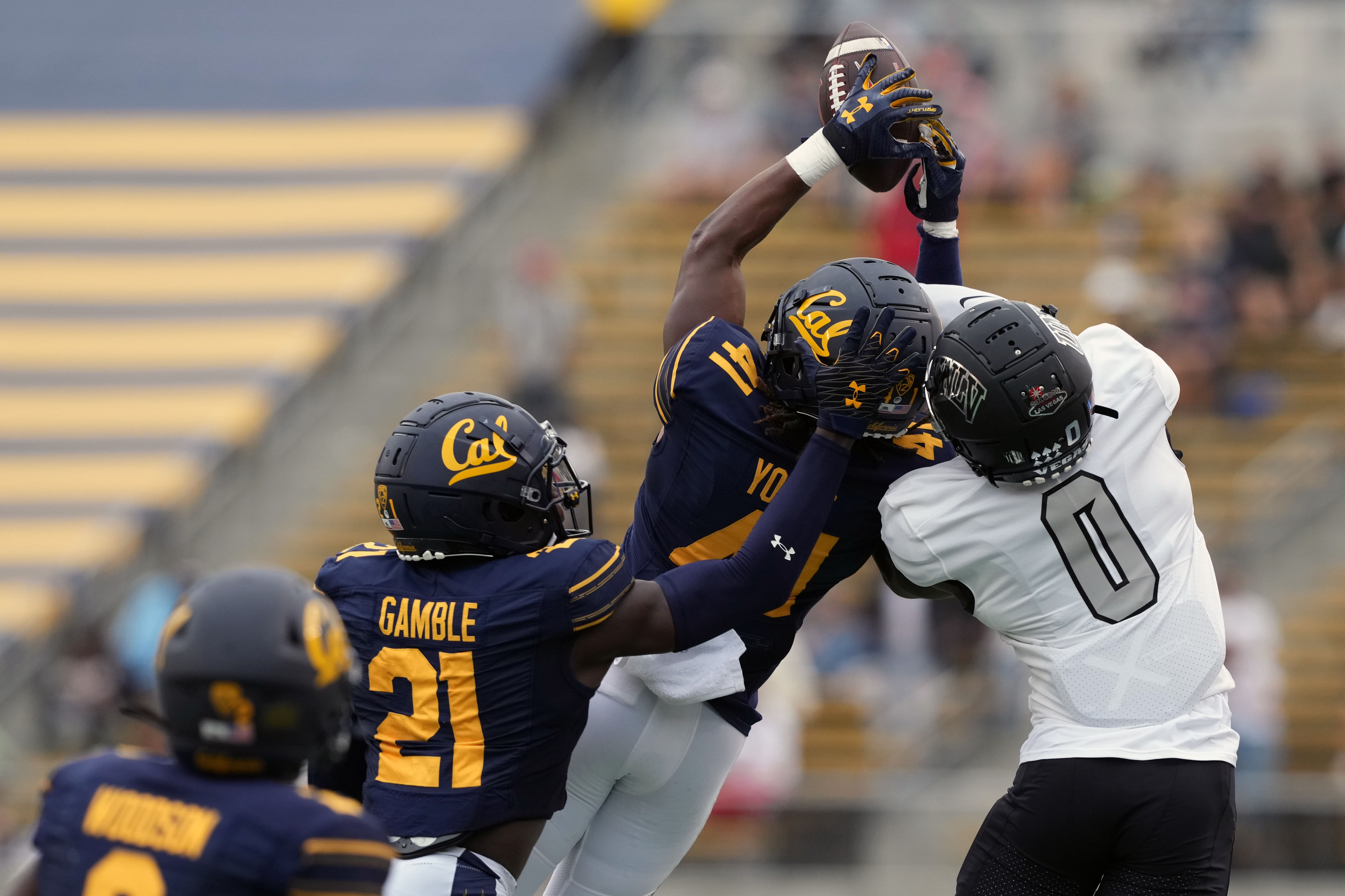 CAL Golden Bears and the UNLV Rebels last met in a non-conference NCAA football match in Sept. 2022, with the Golden Bears winning 20-14. (Credits: IMAGN)