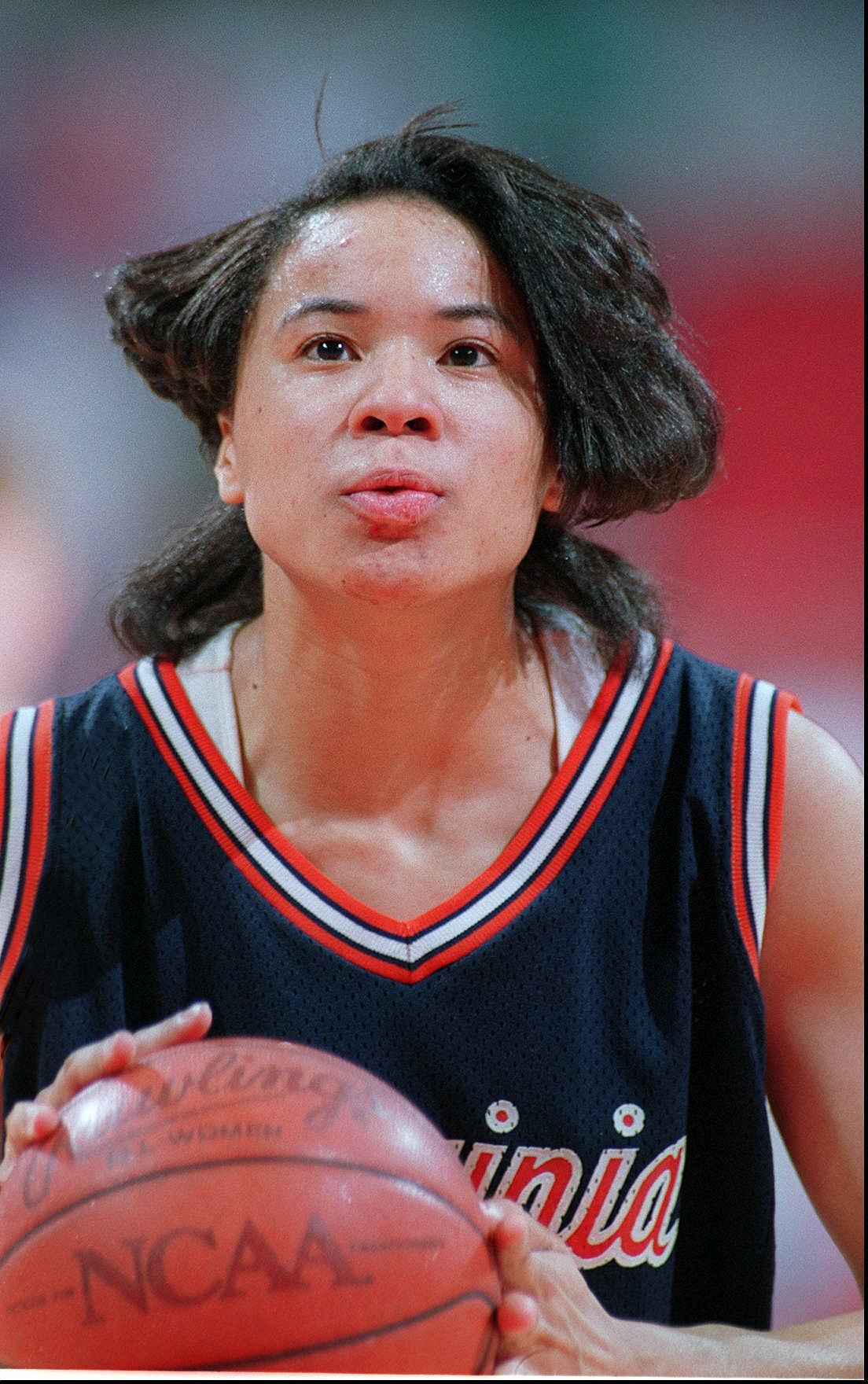 Dawn Staley playing for UVA - Source: Darr Beiser, Imagn