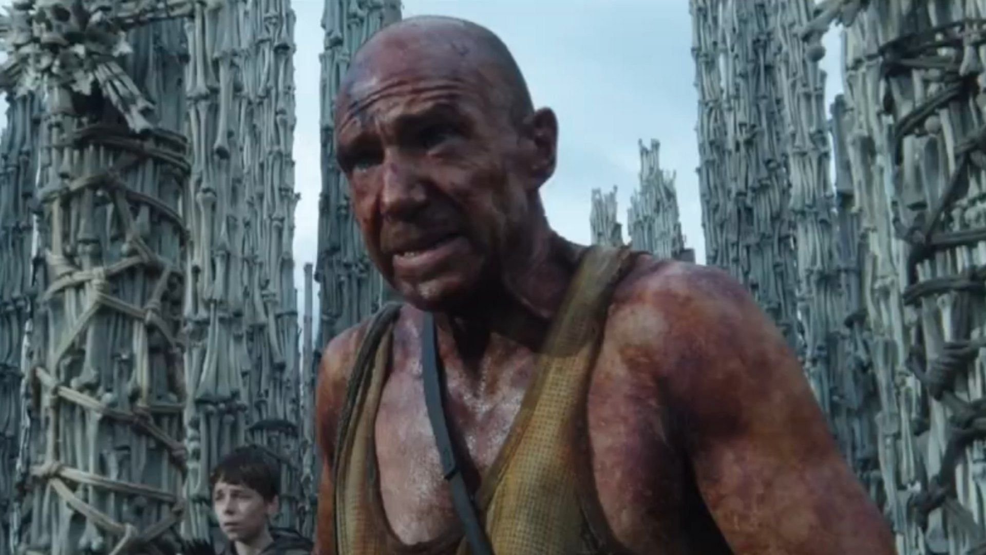 Ralph Fiennes as seen in the zombie apocalypse film (Image via X/@28 Years Later Movie)