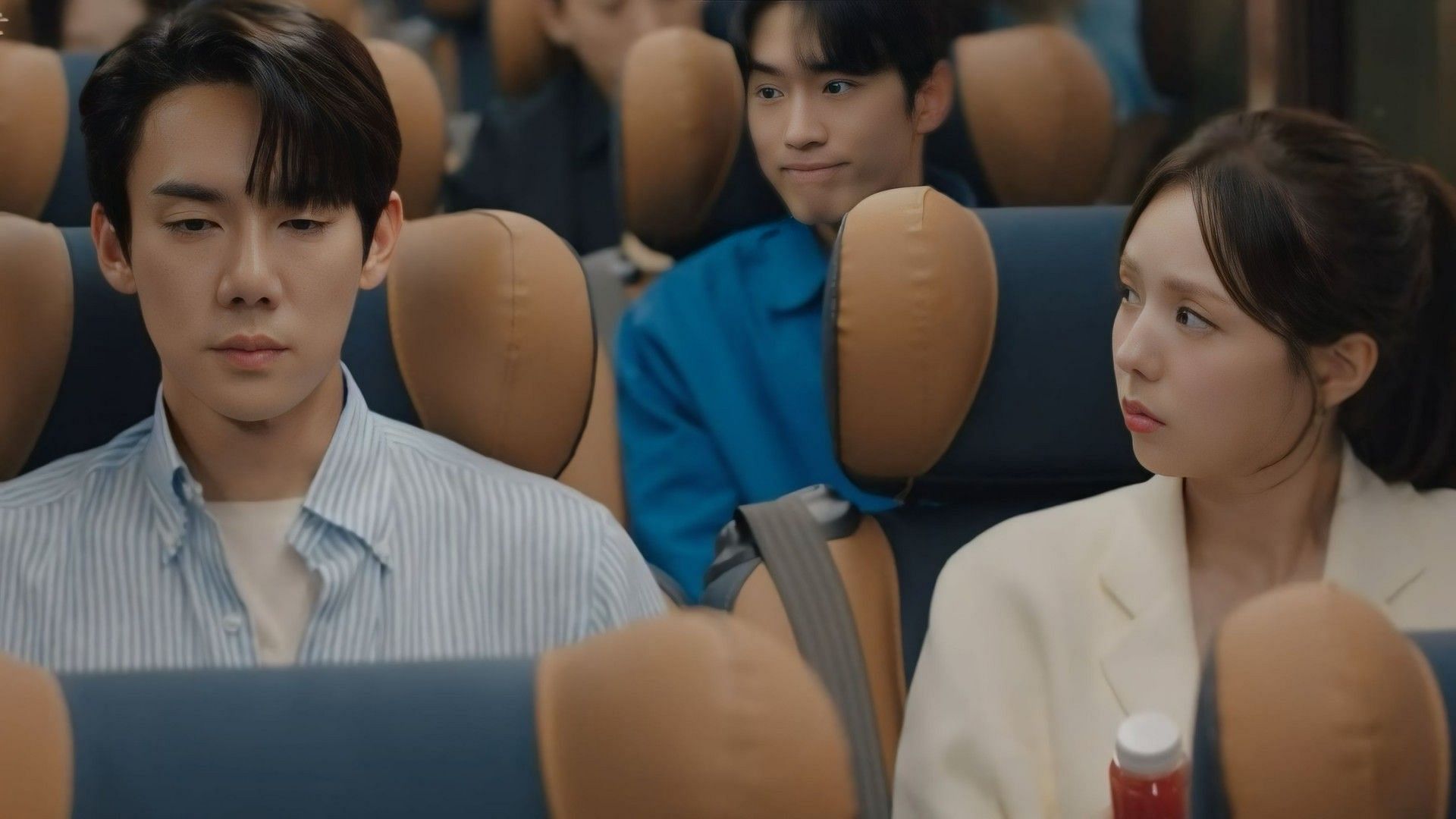 Yoo Yeon-seok and Choi Soo-bin in When the Phone Rings episode 6 pre-release clip (Image via Netflix)