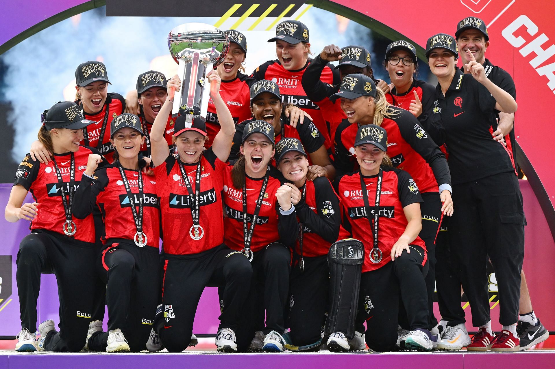 WBBL - The Final: Melbourne Renegades v Brisbane Heat - Source: Getty