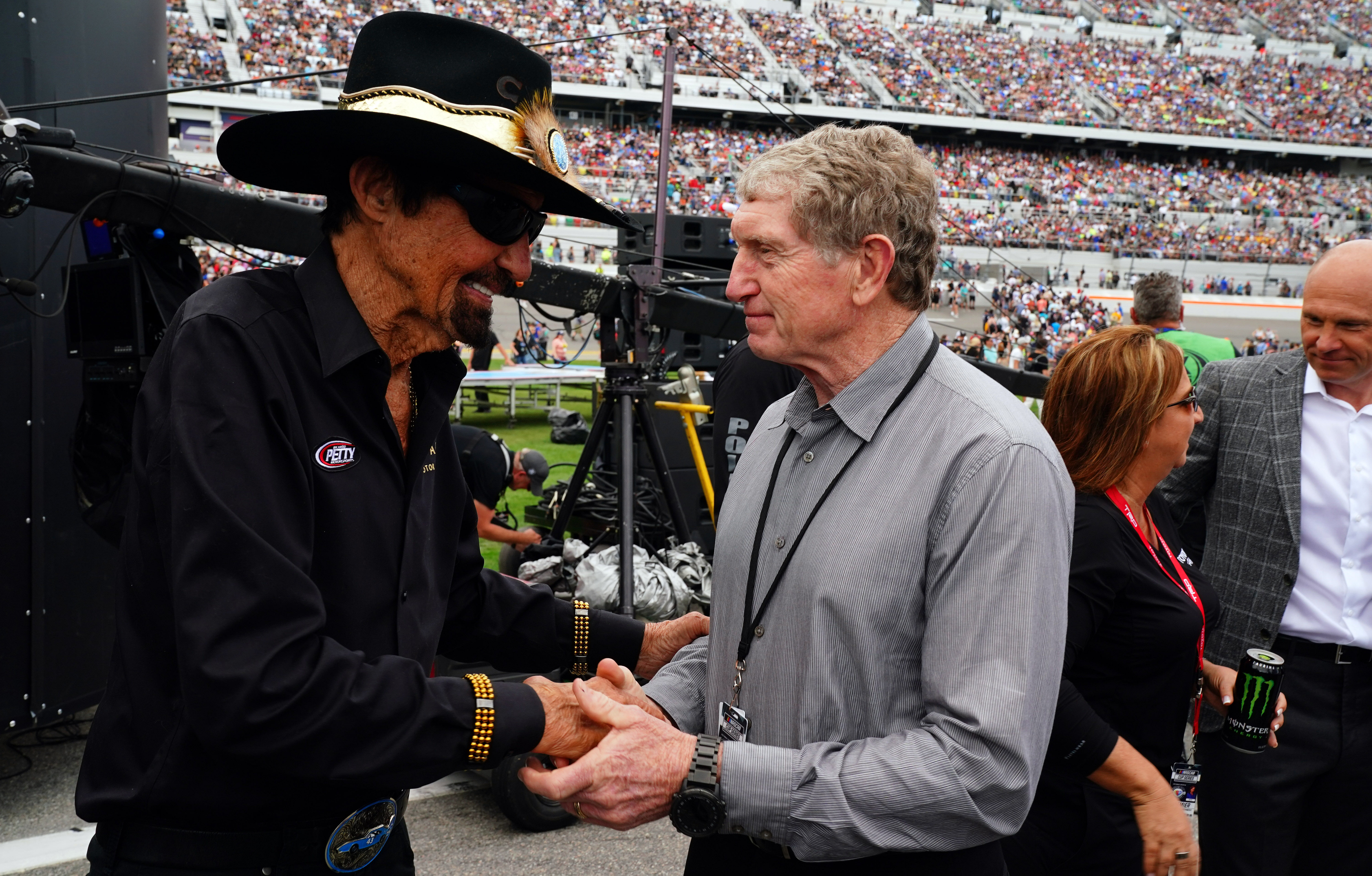 Richard Petty and Bill Elliott before the Daytona 500 at Daytona International Speedway on February 19, 2023 - Source: Imagn