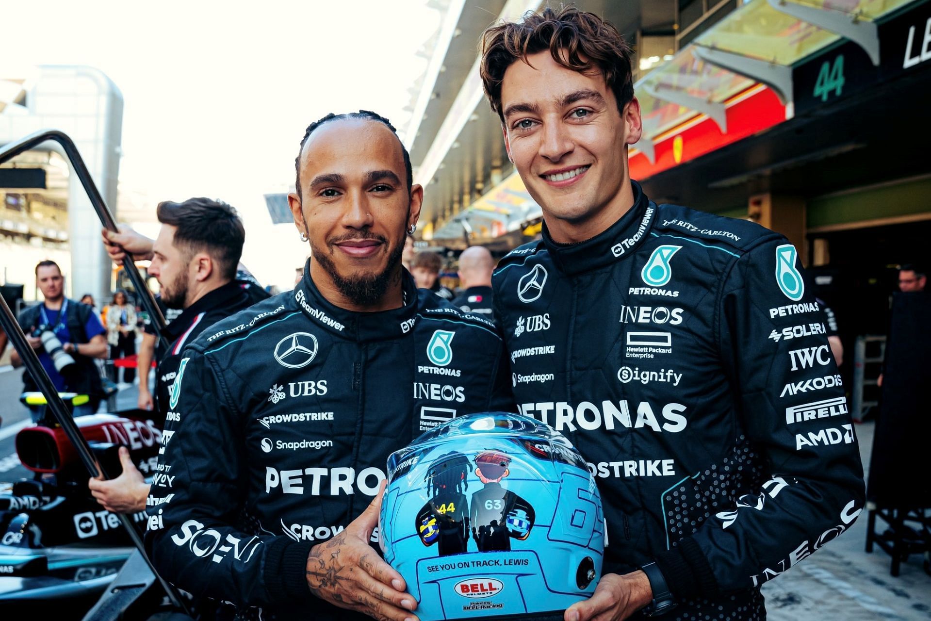 George Russell unveils tribute helmet for Lewis Hamilton for the 2024 F1 Abu Dhabi Grand Prix (Image via X/GeorgeRussell63)