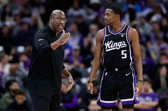 De'Aaron Fox breaks silence after ex Lakers guard claims players influenced Mike Brown’s firing
