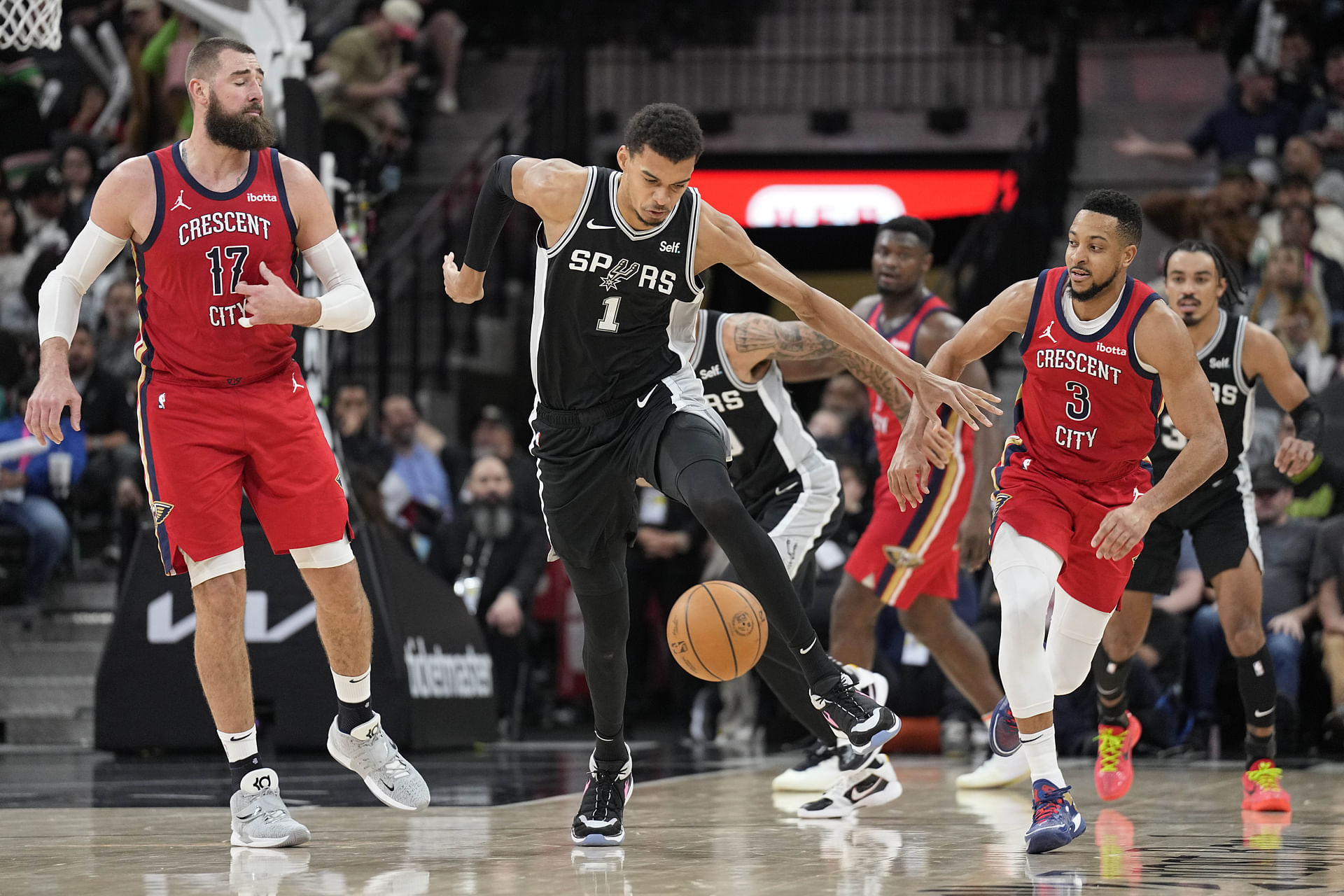 NBA: New Orleans Pelicans at San Antonio Spurs - Source: Imagn