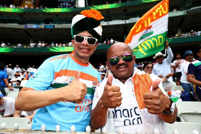 भारत और ऑस्ट्रेलिया के बीच मैच का आनंद लेने MCG पहुंचीं दो बॉलीवुड एक्ट्रेस, फैंस का बनाया दिन