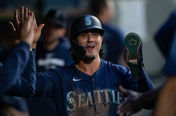 Josh Rojas landing spots: 3 potential destinations for utility man non-tendered by Mariners