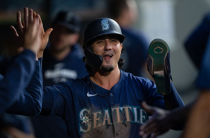 Josh Rojas landing spots: 3 potential destinations for utility man non-tendered by Mariners