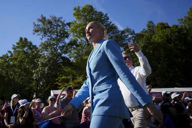Charley Hull shows off new golf apparel from her main sponsor