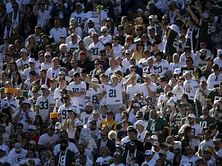 Packers fans erupt with "Bears still s*ck" chants in Lambeau Field as Green Bay destroys Saints on MNF
