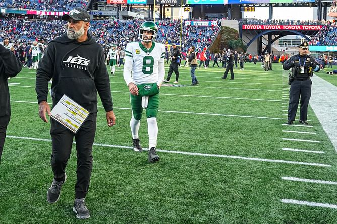 Jets head coach remains tight-lipped on benching Aaron Rodgers after 4x MVP struggles massively vs. Seahawks