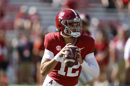 Promising backup QB Dylan Lonergan is moving on from Alabama into the transfer portal (Photo Credit: IMAGN)