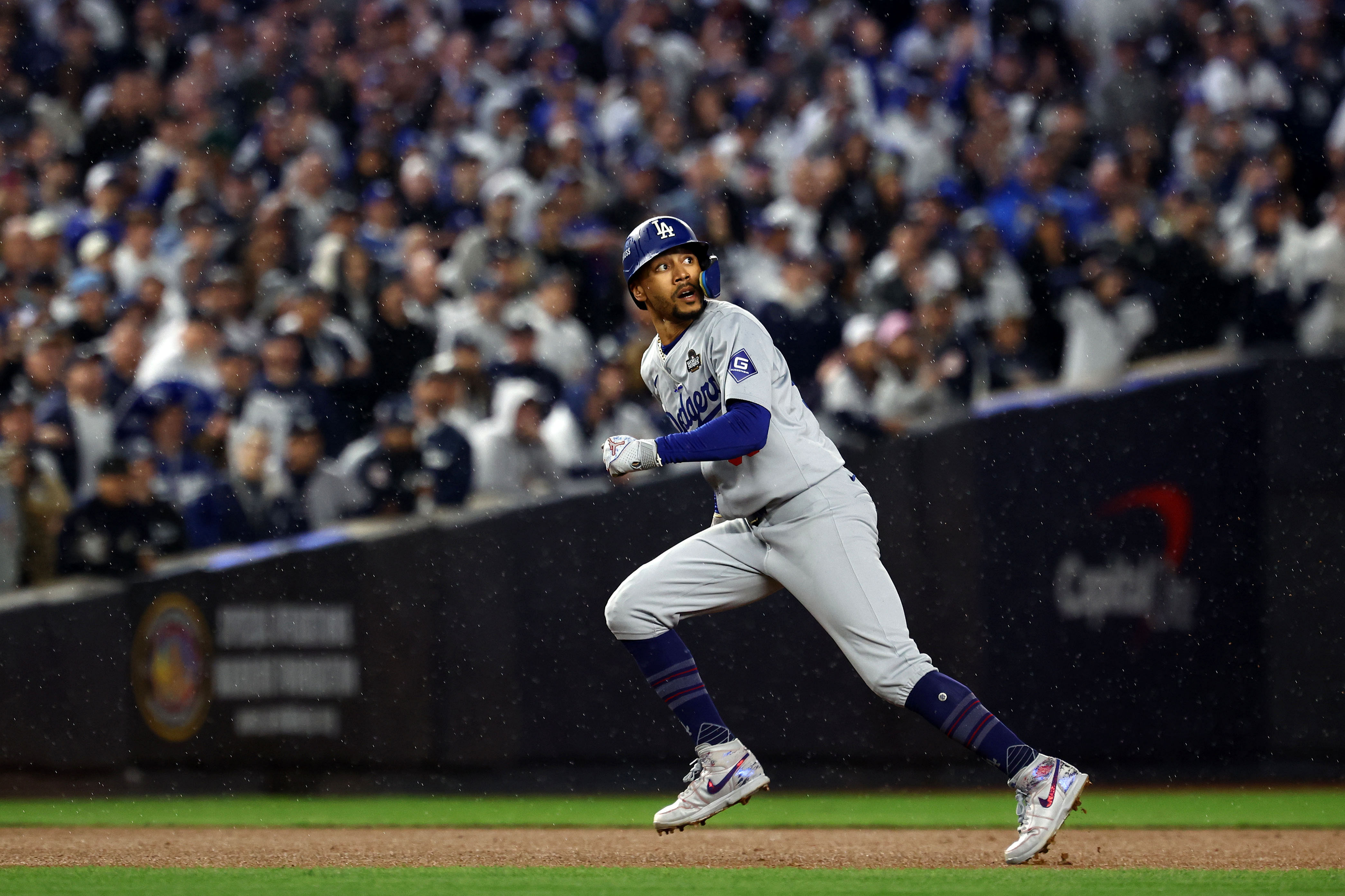 Los Angeles Dodgers outfielder Mookie Betts - Source: Imagn