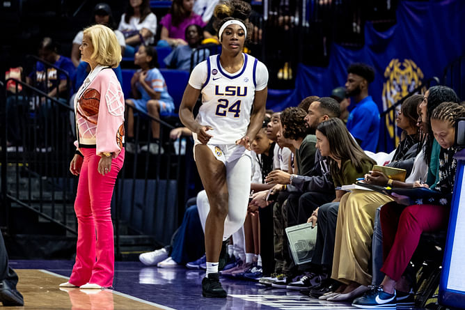 Kim Mulkey makes her feelings known on "double-double machine" Aneesah Morrow after LSU defeats Seton Hall