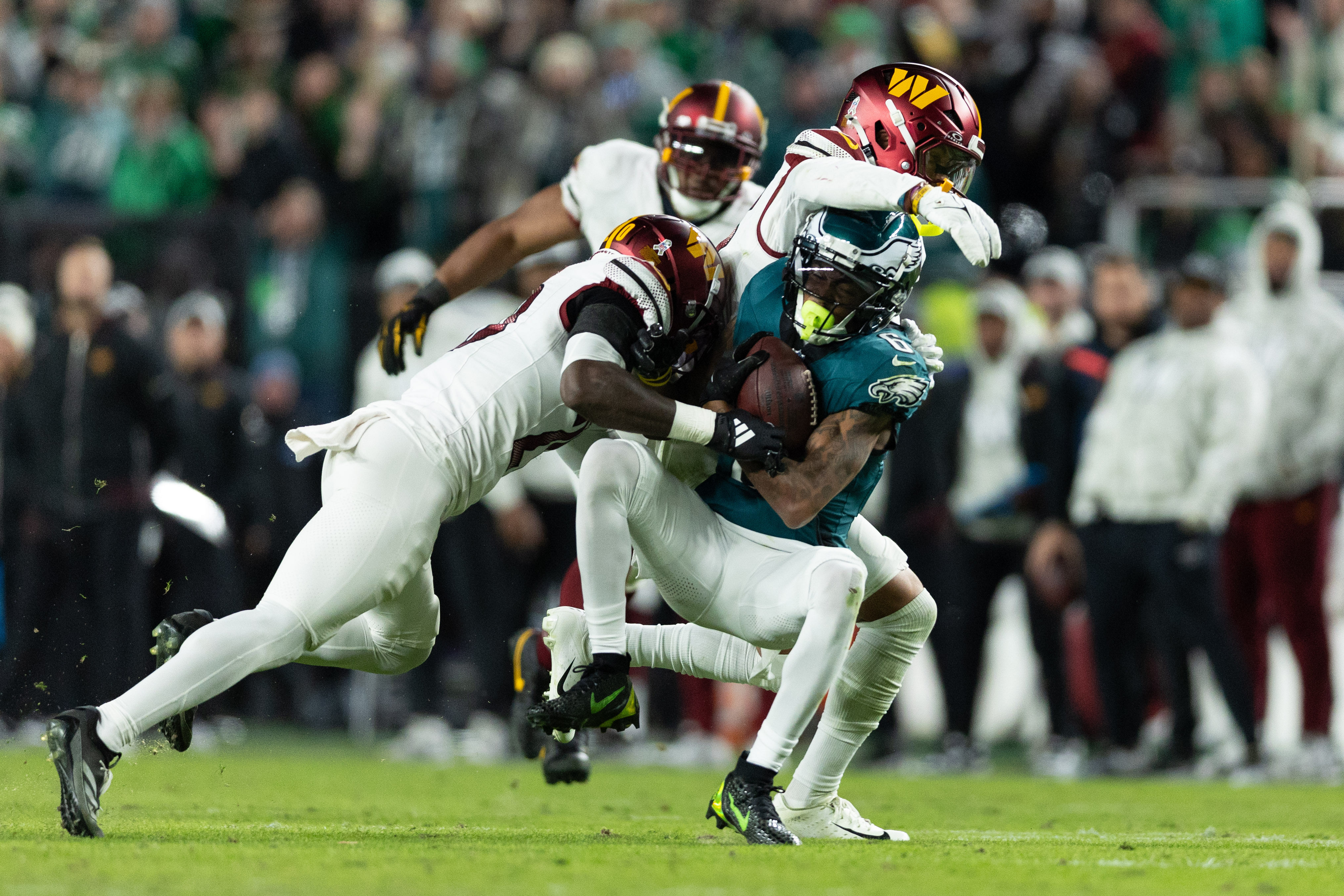 DeVonta Smith in action for Philadelphia Eagles against Washington Commanders (Credits: IMAGN)