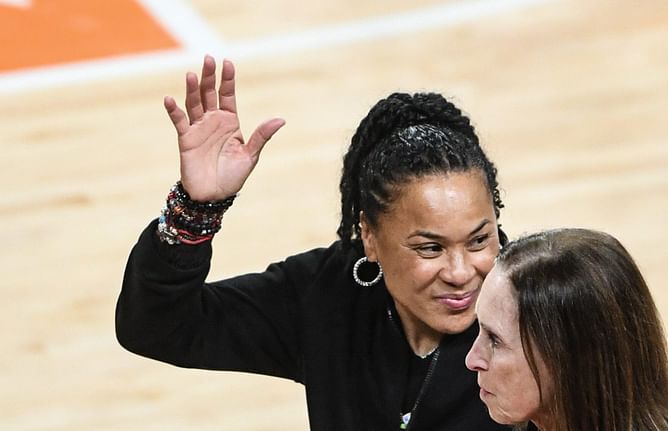 “It is nothing against Caitlin Clark”: When Dawn Staley compared ex-Iowa star with 4x NCAA champion Breanna Stewart