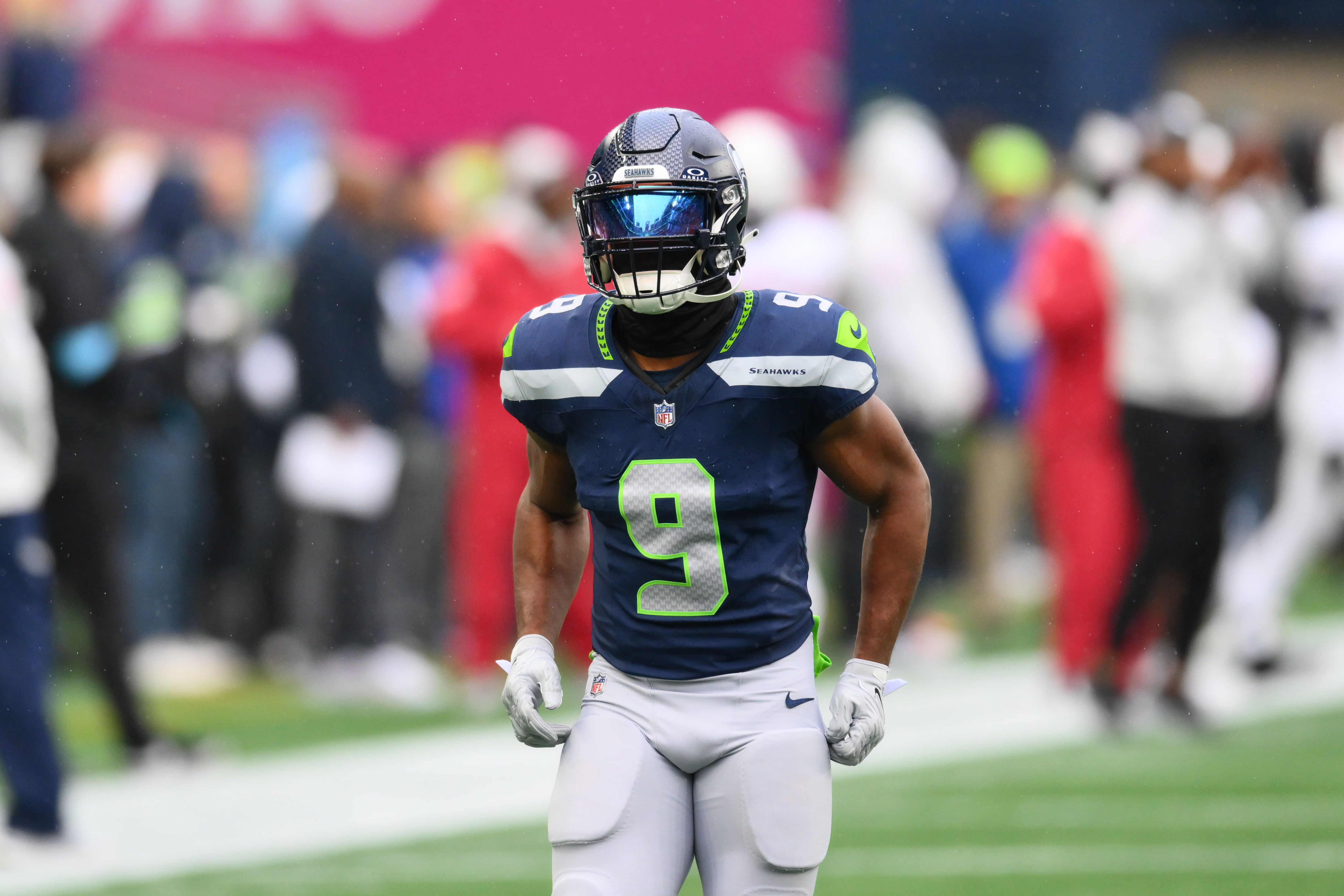 Seattle Seahawks&#039;s Kenneth Walker III warms up before an NFL game. (Credits: IMAGN)