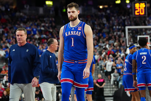 The Kansas Jayhawks held on to a narrow win over the Duke Blue Devils after Hunter Dickinson's ejection.